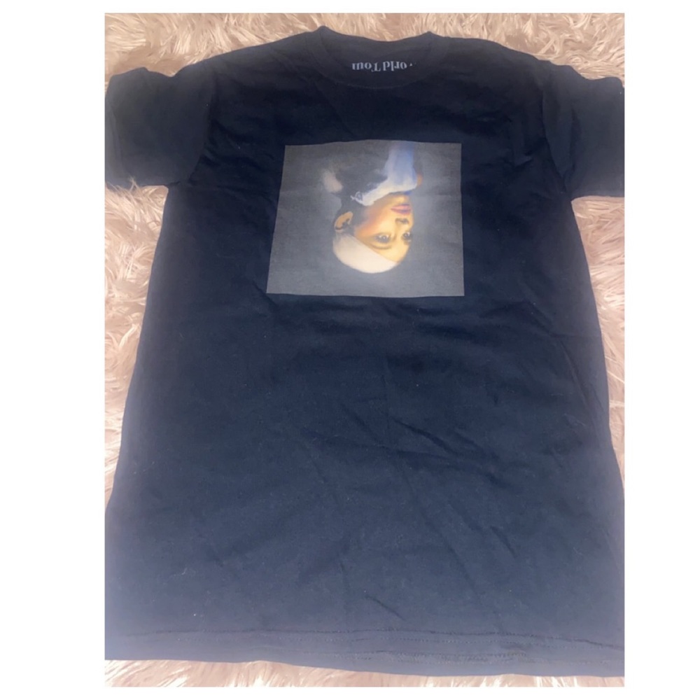 Ariana Grande merch